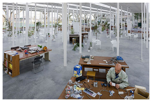 來到這兒，你也會想坐下來，動手做點什麼東西吧！ 神奈川工科大學KAIT工房／石上純也 Junya Ishigami