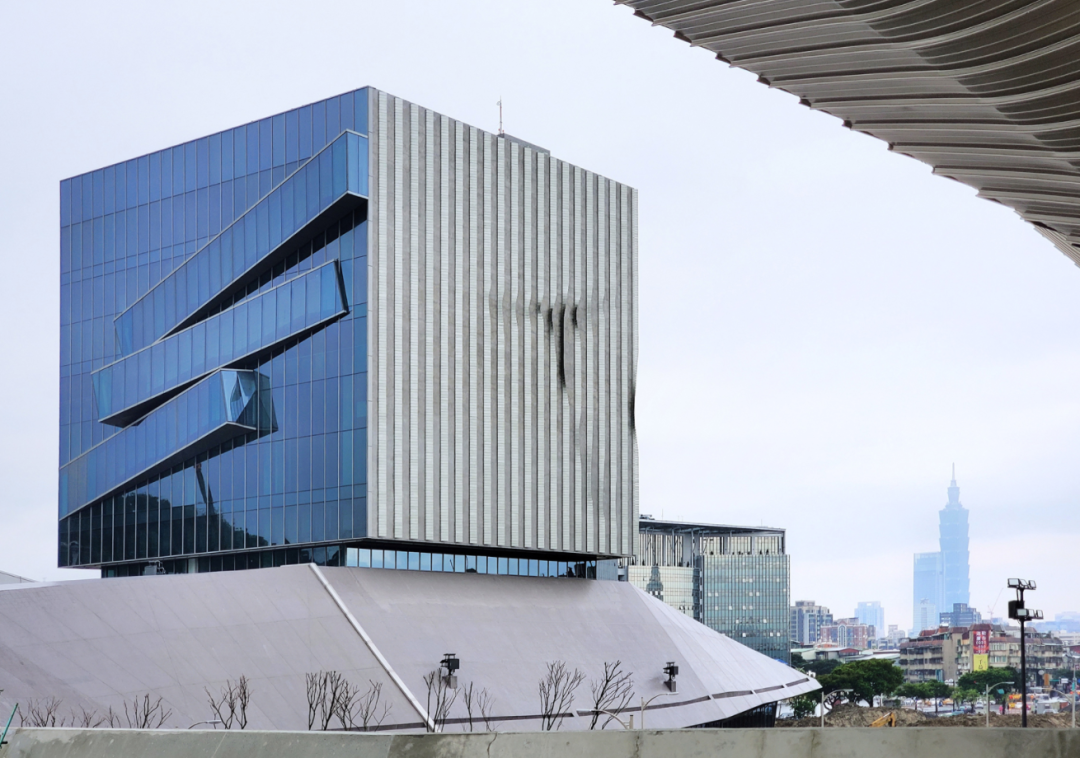 流行音樂文化館為地上六層的立方體建築，也是國內第一座以流行音樂為主題的展覽館©RUR architecture、宗邁建築師事務所