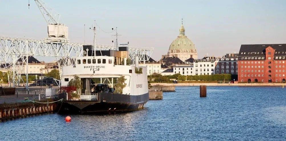 Bjarke Ingels 與他在「SS Ingels」遊艇上的家