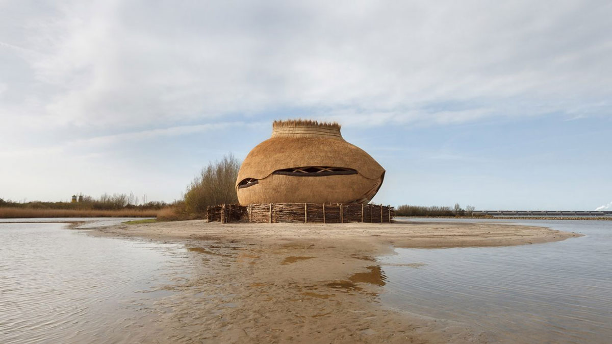 由荷蘭RAU Architects 工作室設計的Tij Observatory 鳥類觀賞台