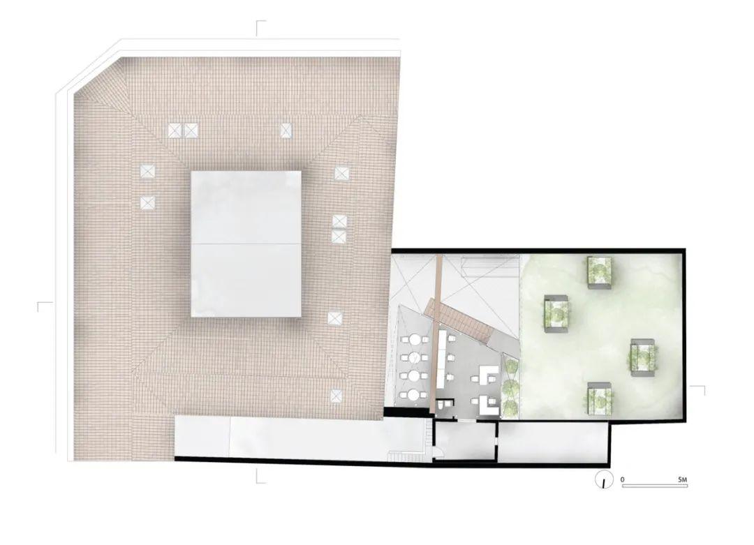 改造文化資產，厄瓜多大樓CACMU Verde／Procesos Urbanos