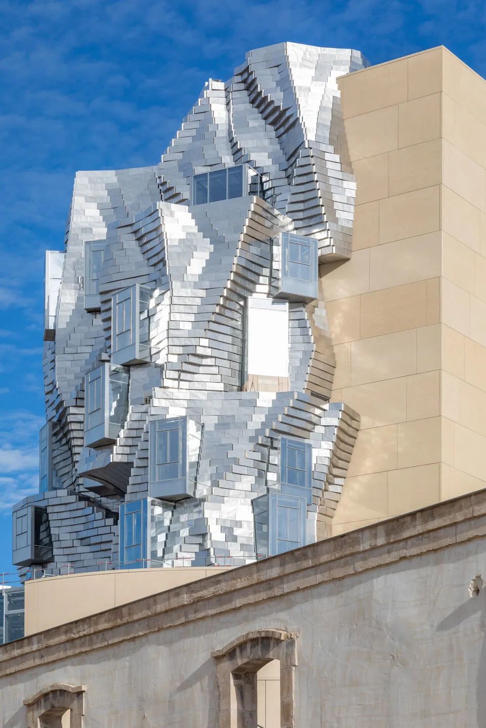 LUMA ARLES藝術資源中心/Frank Gehry