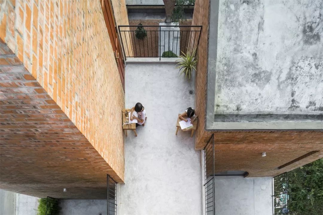 1553666240320213.jpg 越南磚造建築布穀鳥住宅/Tropical Space