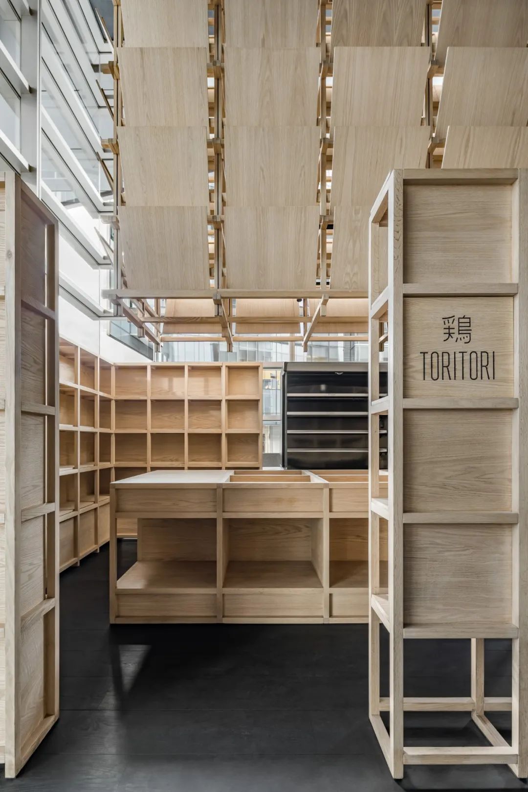 墨西哥城日式餐廳Tori Tori Santa Fe／Esrawe Studio