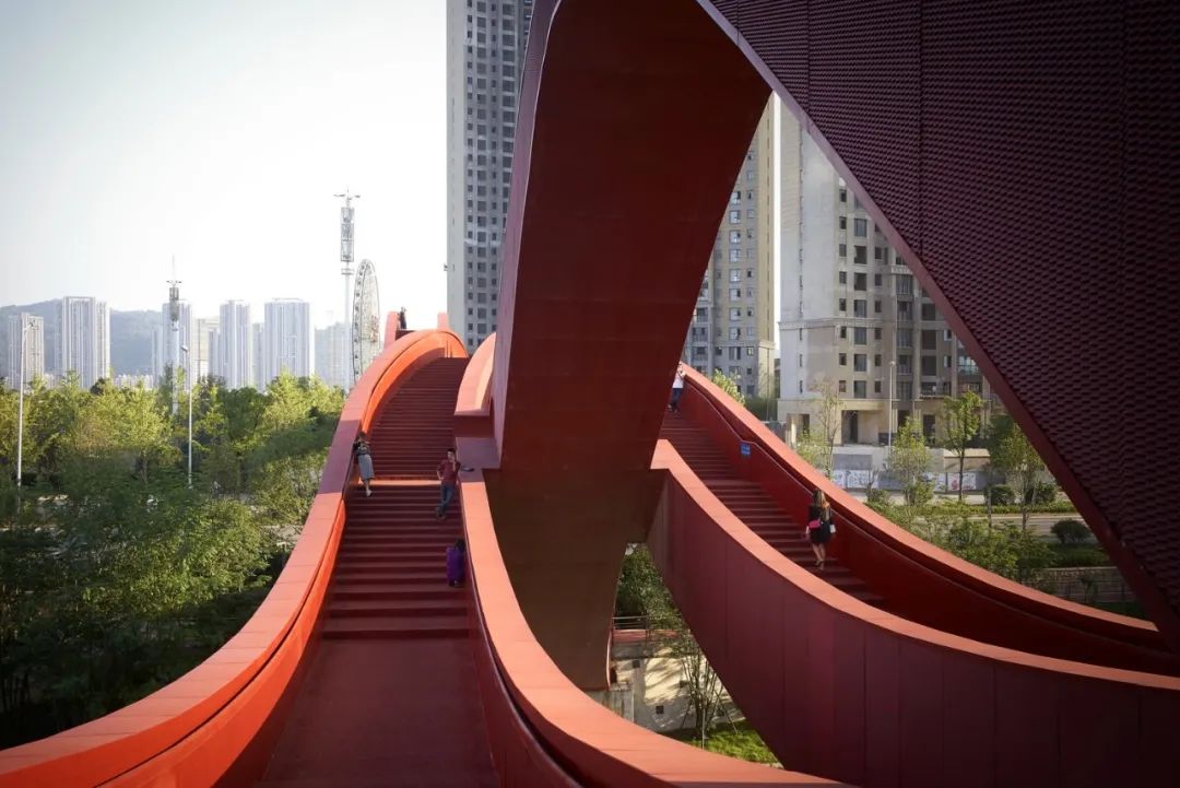 長沙中國結人行步橋／NEXT architects