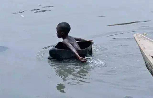 非洲水上漂浮學校/Kunle Adeyemi