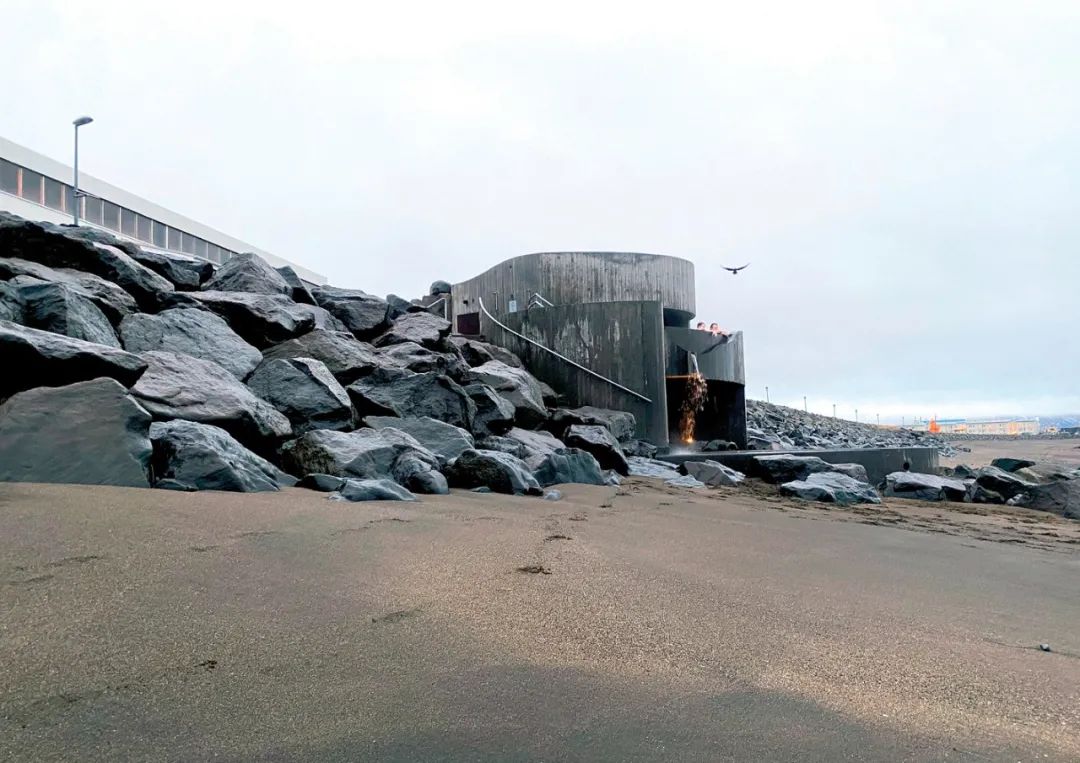 冰島海邊Guðlaug公共溫泉／BASALT Architects
