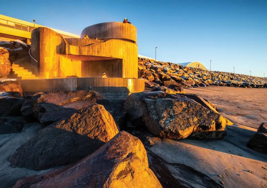 冰島海邊Guðlaug公共溫泉／BASALT Architects