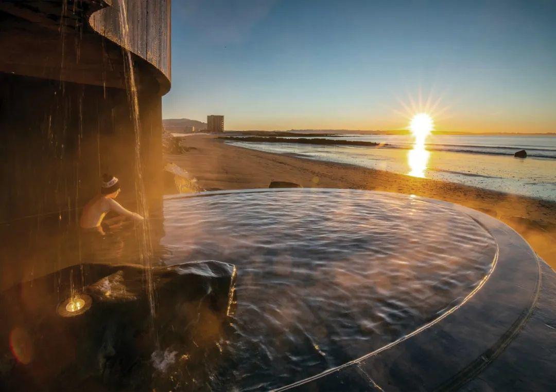 冰島海邊Guðlaug公共溫泉／BASALT Architects