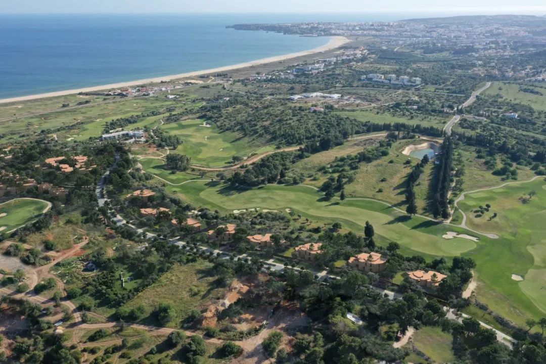 葡萄牙海濱高爾夫度假村別墅Palmares Ocean Living & Golf Resort/RCR Arquitectes