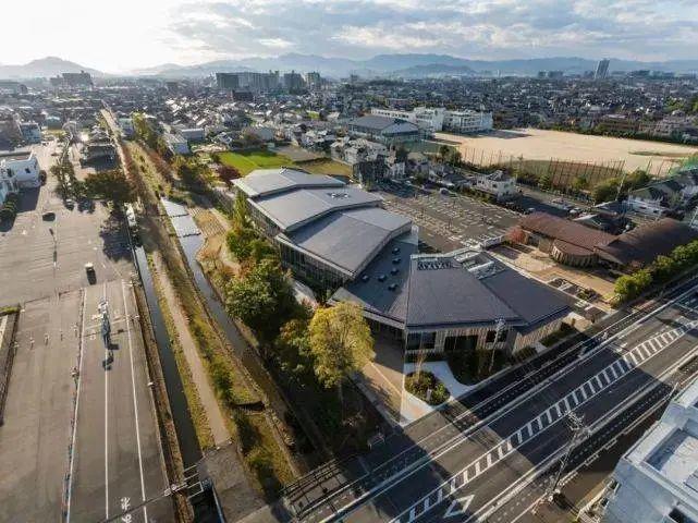 滋賀縣守山市立圖書館，隈研吾Kengo Kuma