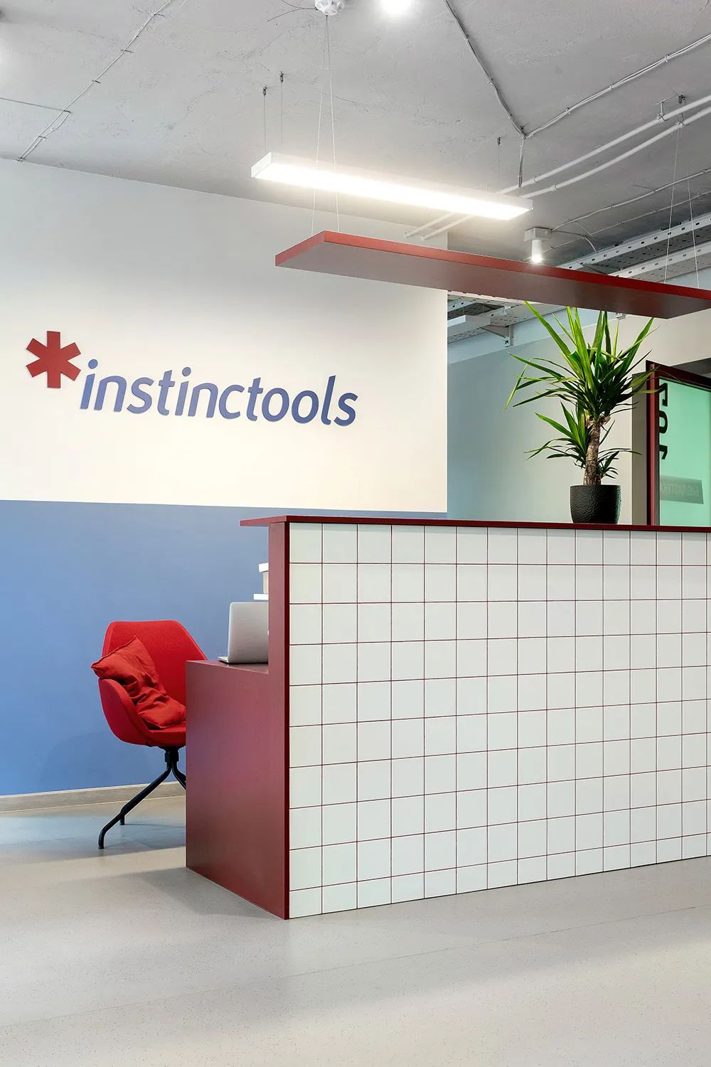 櫃臺,Instinctools明斯克辦公室/One Design studio