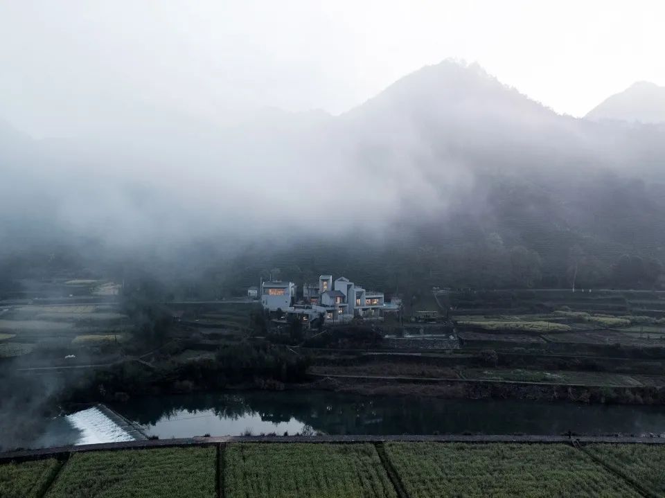 再現中國水墨畫,桐廬山澗房/來建築設計工作室