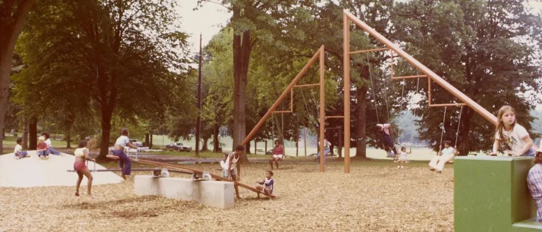 Playscapes,Piedmont Park,美國亞特蘭大,1976/野口勇(Isamu Noguchi)