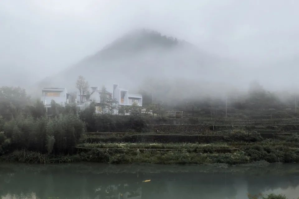 遠觀建築© 唐徐國,桐廬山澗房/來建築設計工作室