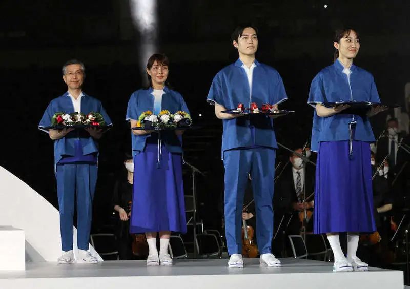 東京奧運志工頒獎服像是泡溫泉的服裝