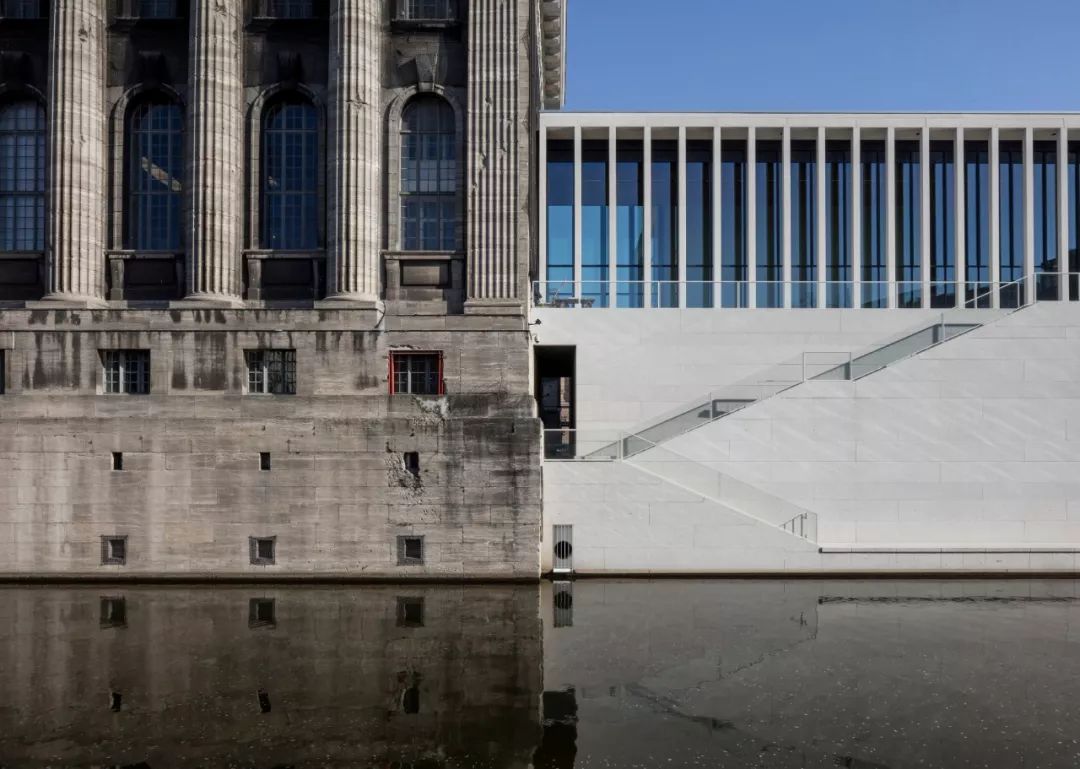 柏林博物館島美術館 James-Simon  建築設計：David Chipperfield Architects  作品位置：柏林，德國