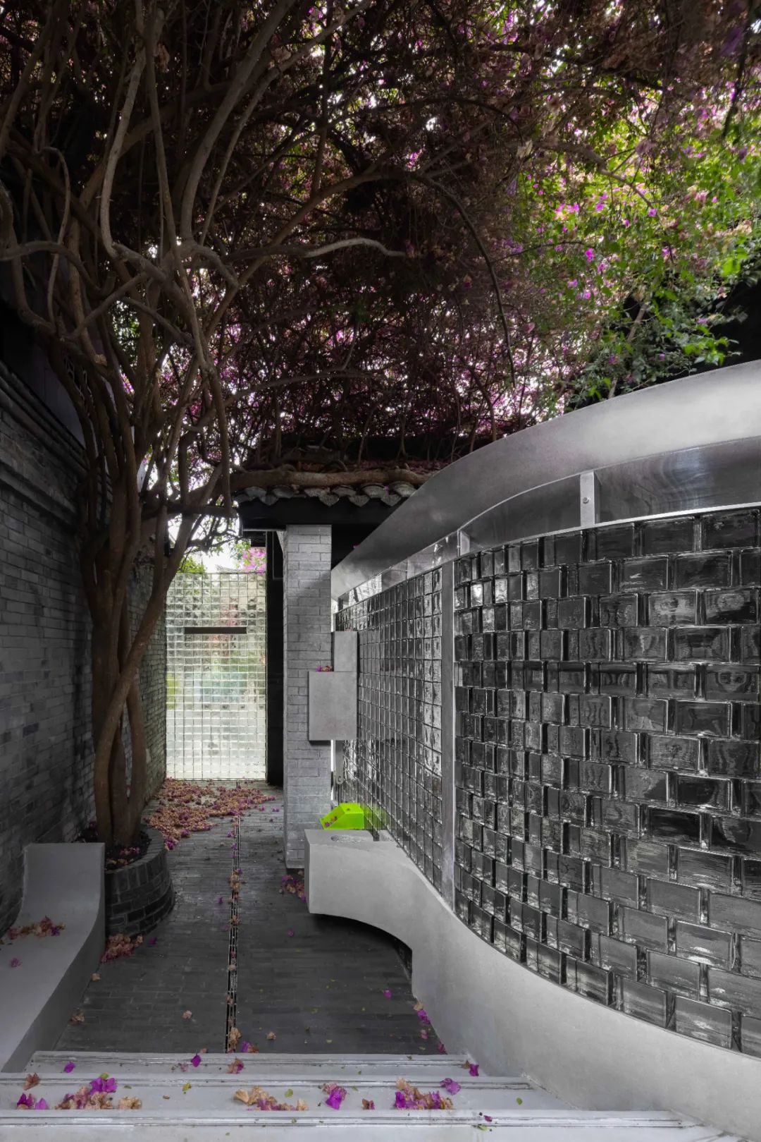 成都好利來1992概念店餐廳室內設計／Some Thoughts 空間設計工作室