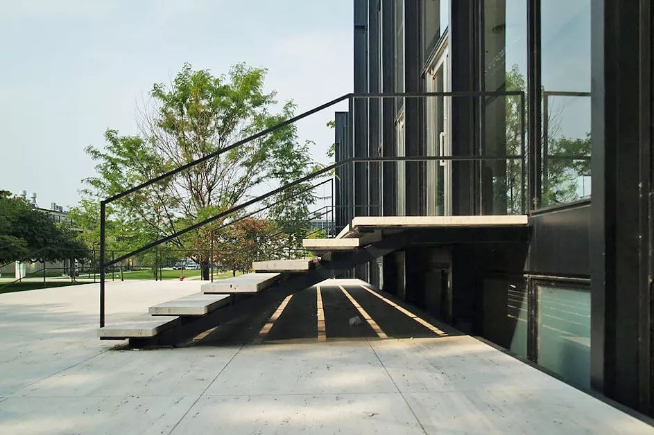 IIT克朗樓S.R. Crown Hall／Mies van der Rohe密斯