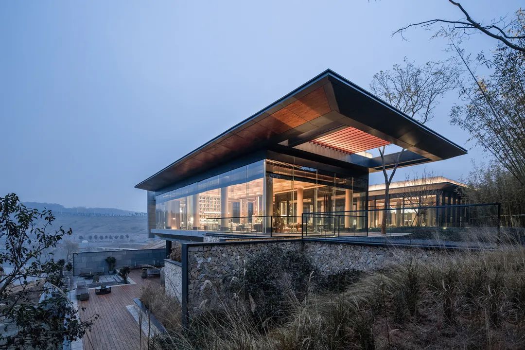 作品名稱：Community Center of Sandu Poetic Residence of Vanke  參賽公司：上海齊越建築設計，QIYUE Architects  作品地點：中國， 鄭州Zhengzhou, China