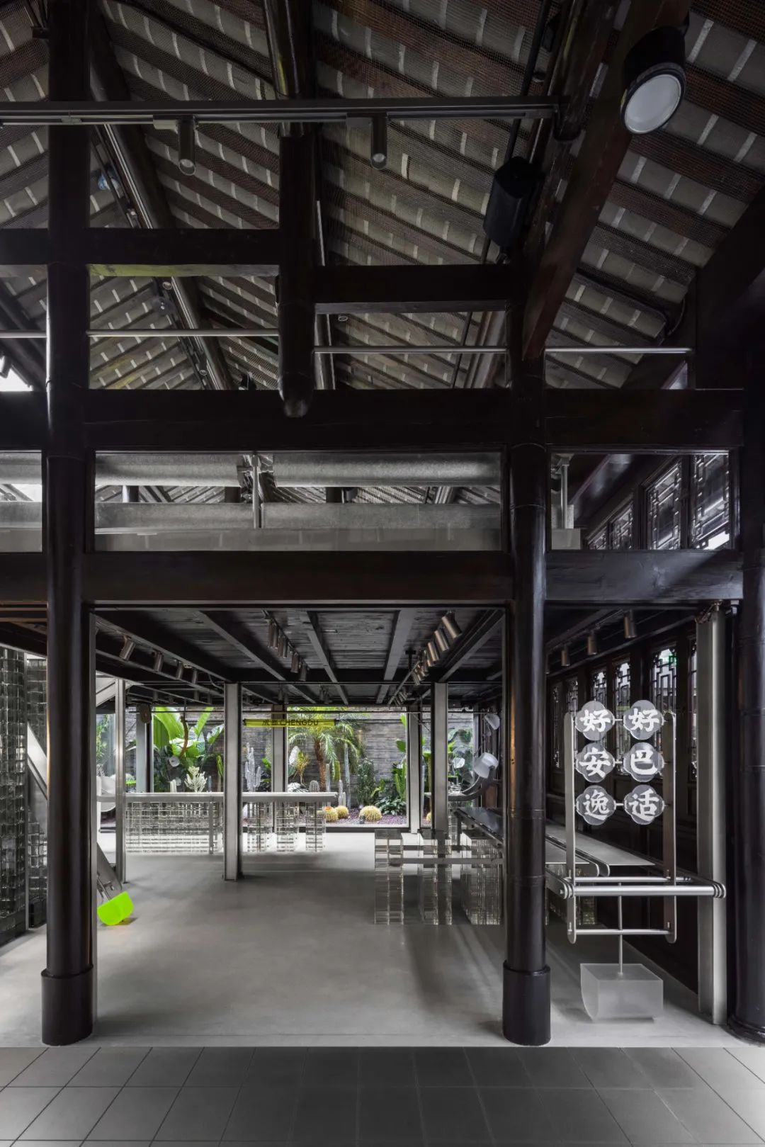成都好利來1992概念店餐廳室內設計／Some Thoughts 空間設計工作室