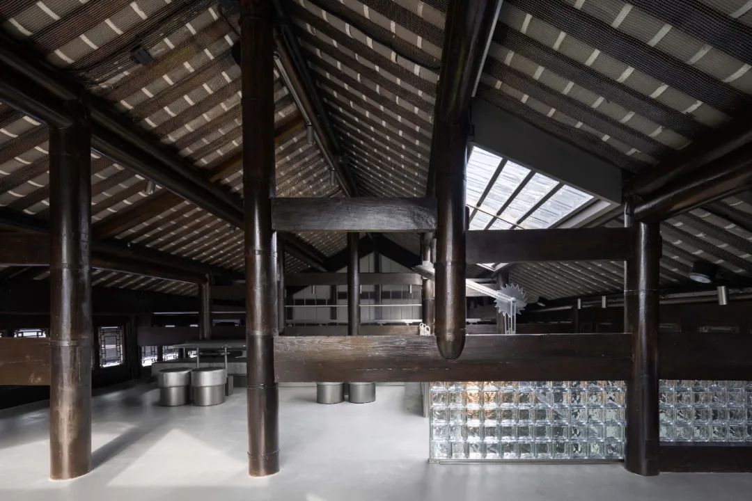 成都好利來1992概念店餐廳室內設計／Some Thoughts 空間設計工作室