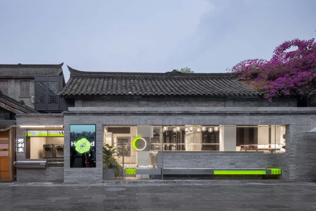 成都好利來1992概念店餐廳室內設計／Some Thoughts 空間設計工作室