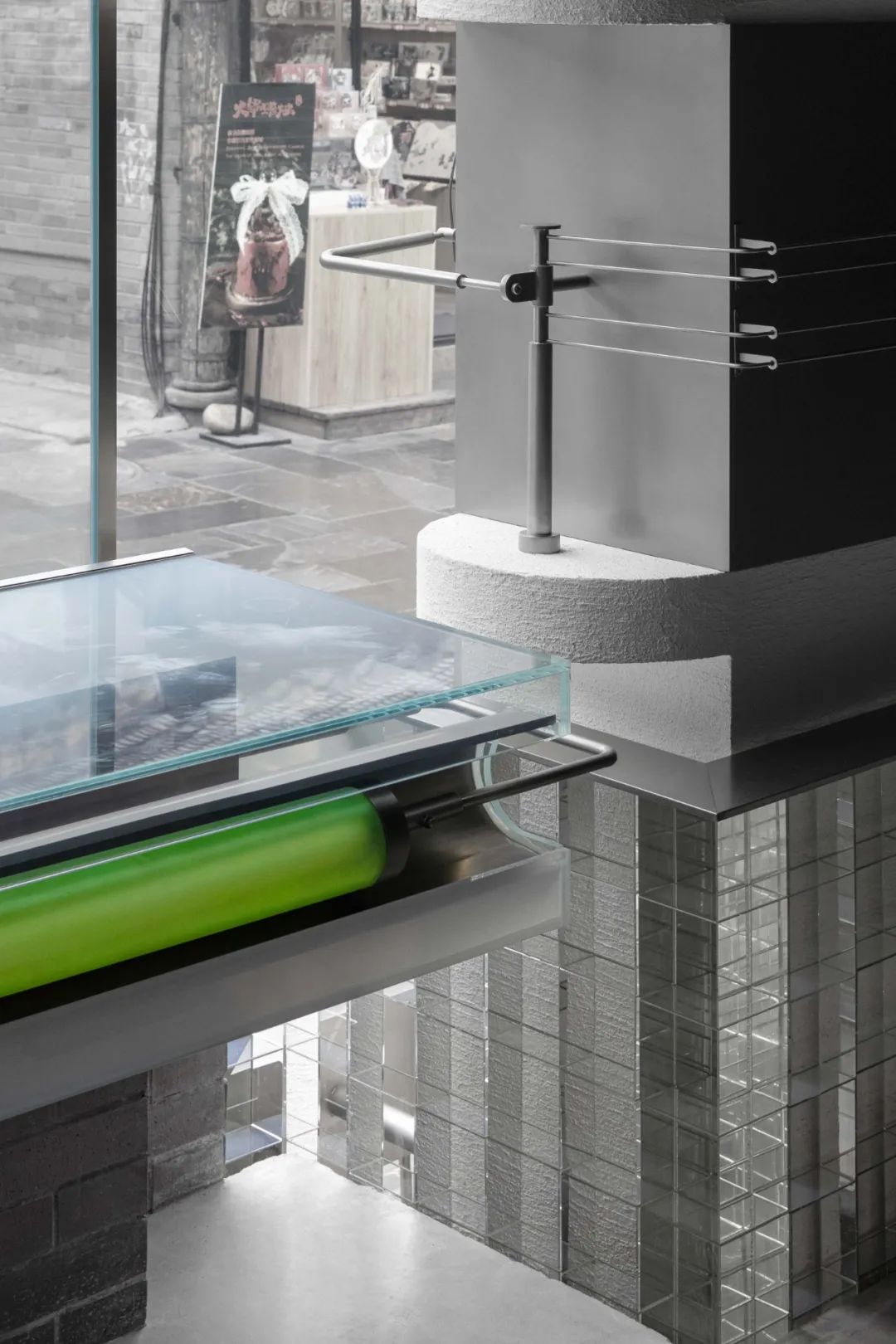 成都好利來1992概念店餐廳室內設計／Some Thoughts 空間設計工作室