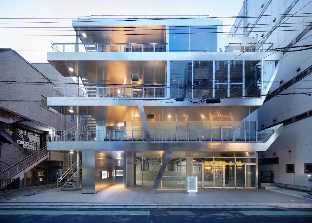 作品名稱：SHIKISM  參賽公司：RYUICHI SASAKI/SASAKI ARCHITECTURE with MANABU KOKUBU/U-PLAN  作品地點：日本，Shiki, Saitama, Japan