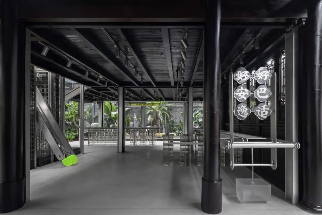 成都好利來1992概念店餐廳室內設計／Some Thoughts 空間設計工作室