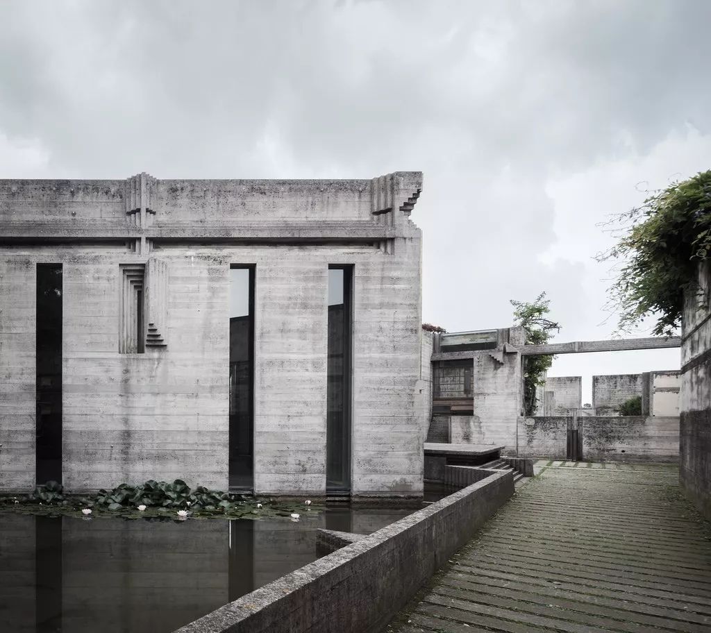 Tomba Brion 布里昂家族墓園 Brion-Vega Cemetery／Carlo Scarpa