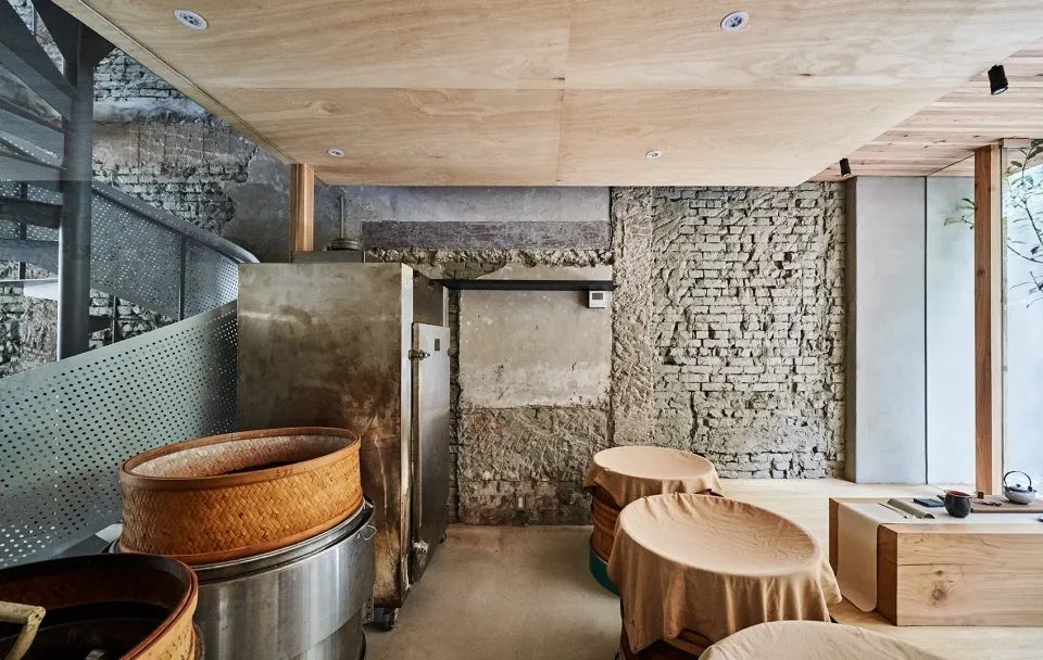 台中兆兆茶苑／SOAR Design 合風蒼飛設計+ 張育睿建築師事務所