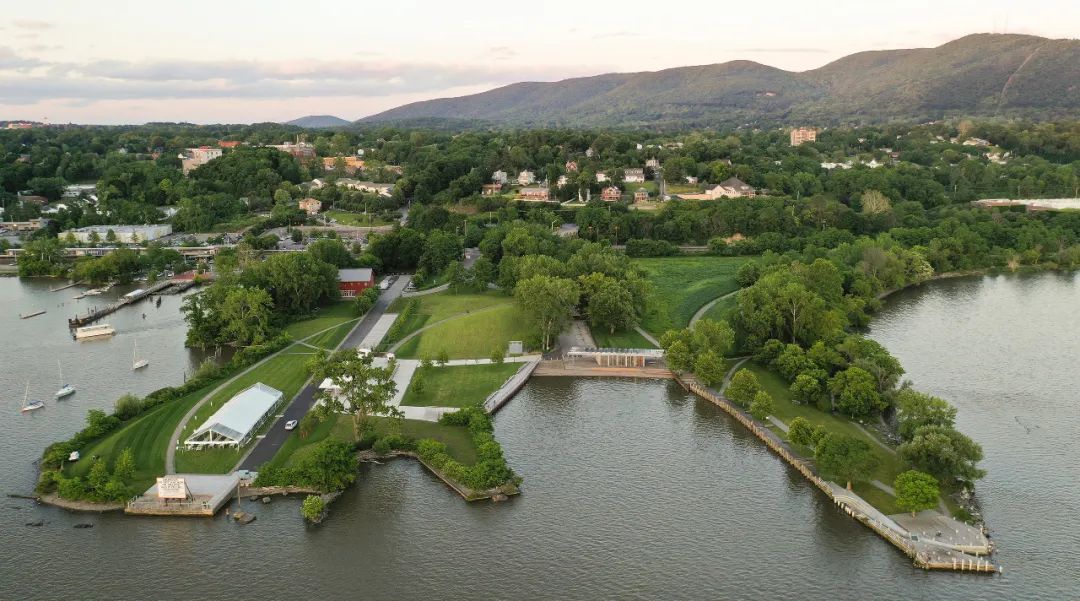 Scenic Hudson's Long Dock Park公園景觀設計   地點：美國，紐約  設計建造期間：2004-2019  合作方：Scenic Hudson Land Trust；Architecture Research Office (ARO)