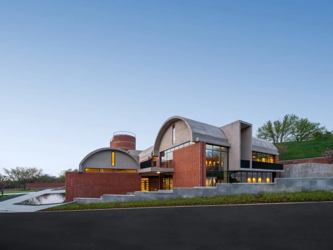 北側道路視野 礦區修復 南京湯山先鋒坑礦書店／東南大學建築學院+藝合境建築事務所