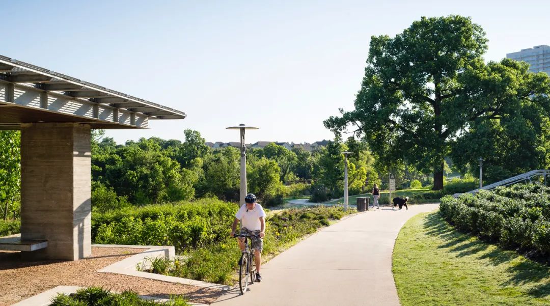Buffalo Bayou Park公園景觀設計   地點：美國德州休士頓  設計建造期間：2012-2015  合作方：Buffalo Bayou Partnership；SWA Group