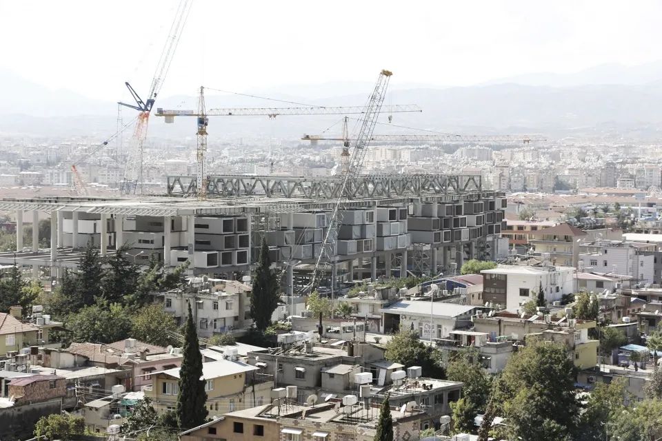 施工相片：鋼結構施工 steel structure  土耳其安塔基亞博物館酒店The Museum Hotel Antakya／Emre Arolat Architecture