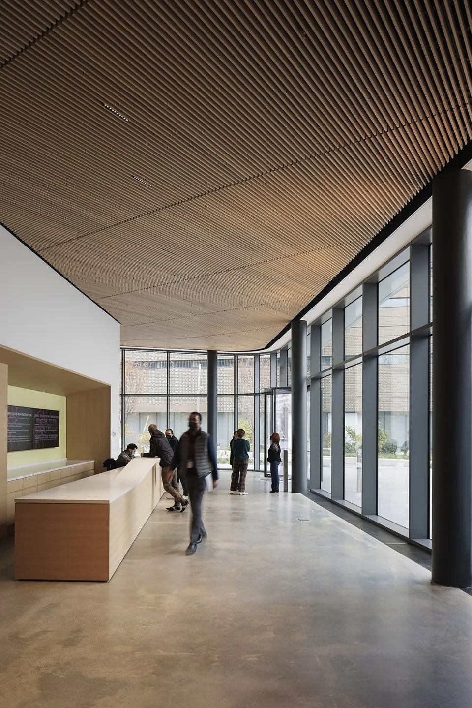 接待區©Michael Grimm 康奈爾紐約市科技校區酒店和教育中心 Cornell Graduate Roosevelt Island Hotel＋Verizon Executive Education Center／Snøhetta