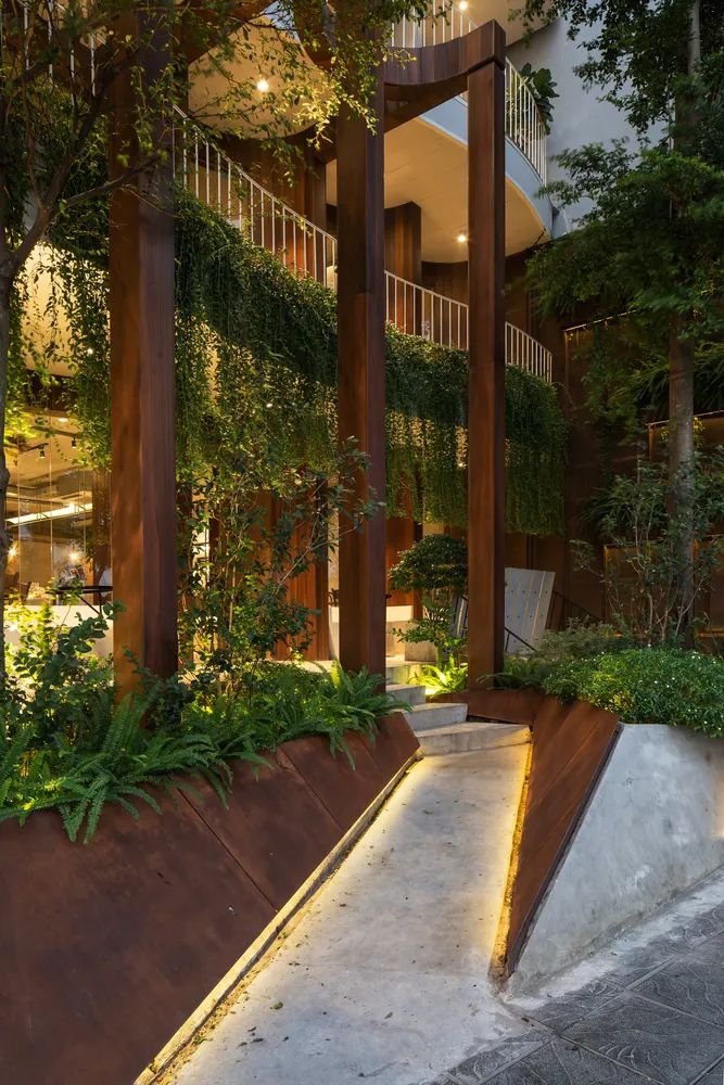 越南河內西湖畔咖啡館室內設計 Vietnam Hanoi Bonjour Cafe interior design／Comma Studios