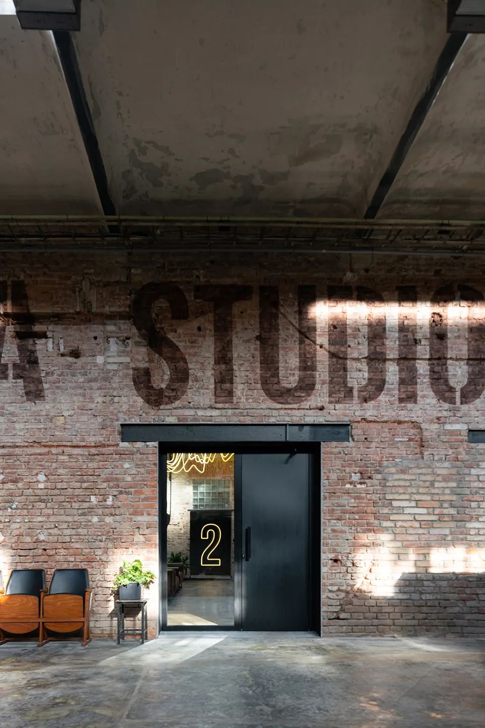 捷克布拉格藝術家工作室 Prague Czech Kabelovna Studios／B² Architecture