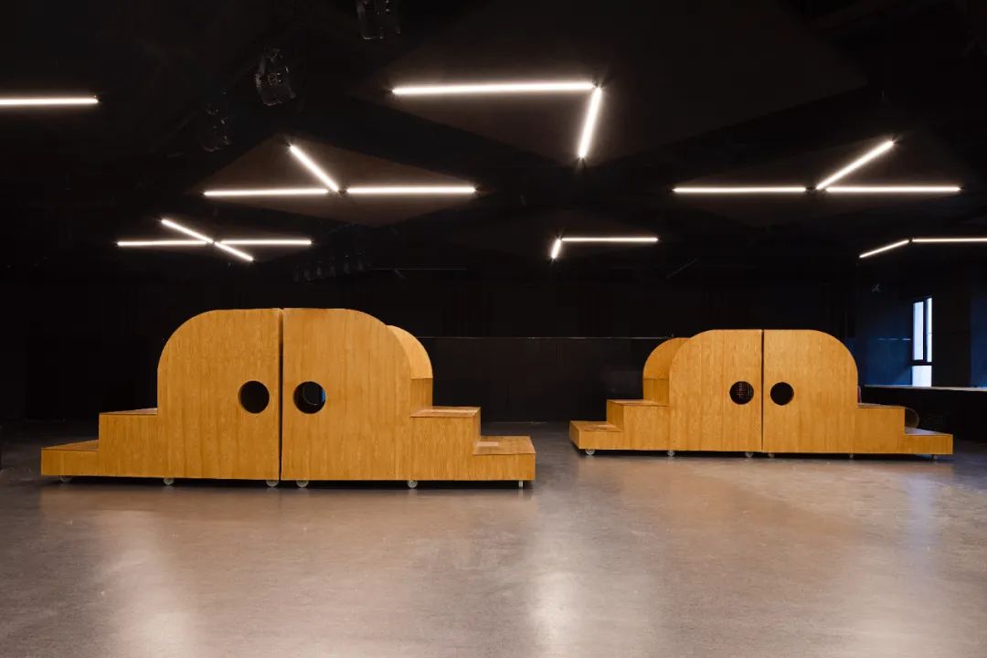 活動階梯基本單元  北京大學新太陽小劇場看台裝置／扉建築 FEI Architects