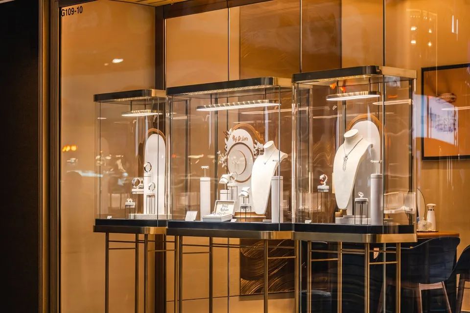 手錶展示櫥窗 Salon Piaget Hong Kong 伯爵香港旗艦店 郭錫恩、胡如珊 如恩設計研究室 