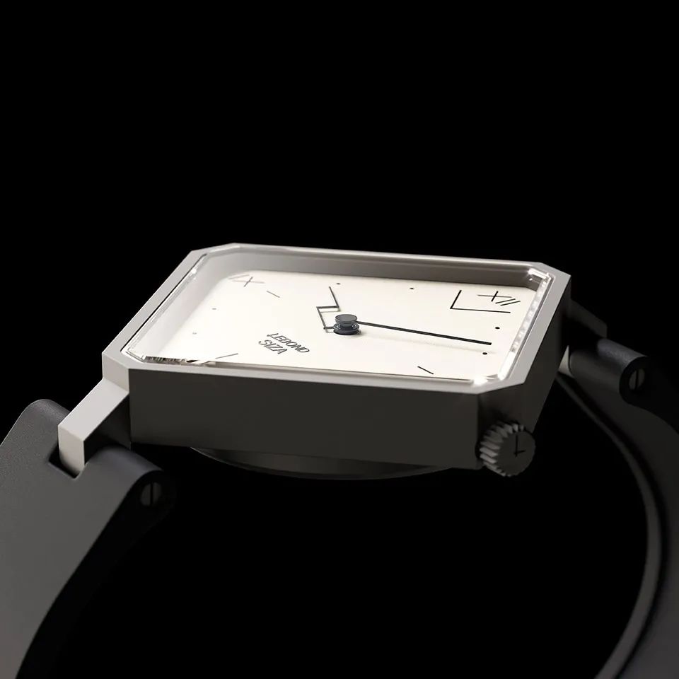 錶帶是由黑色氟橡膠(FKM / FPM)製作而成，配有展開式摺疊扣，舒適耐用，許多手錶也是使用橡膠帶，但是氟橡膠具有更佳的耐熱抗氧化性能，價格自然更高