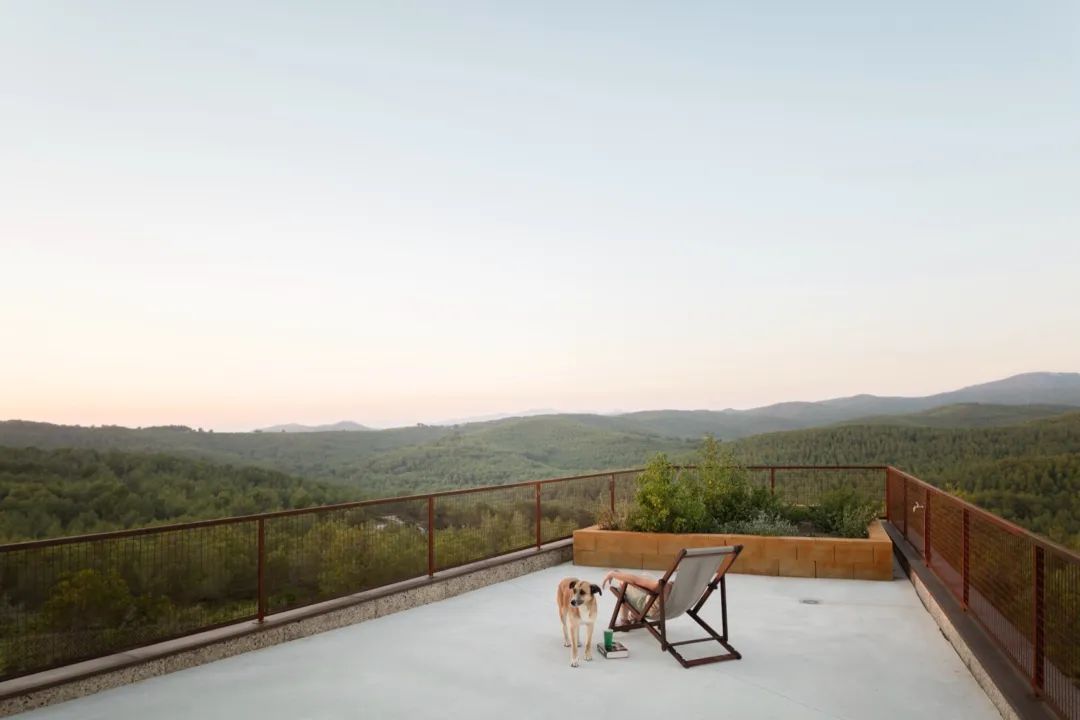 圖說：室外露台（攝影： El Fil Verd, Estudi d'Arquitectura）