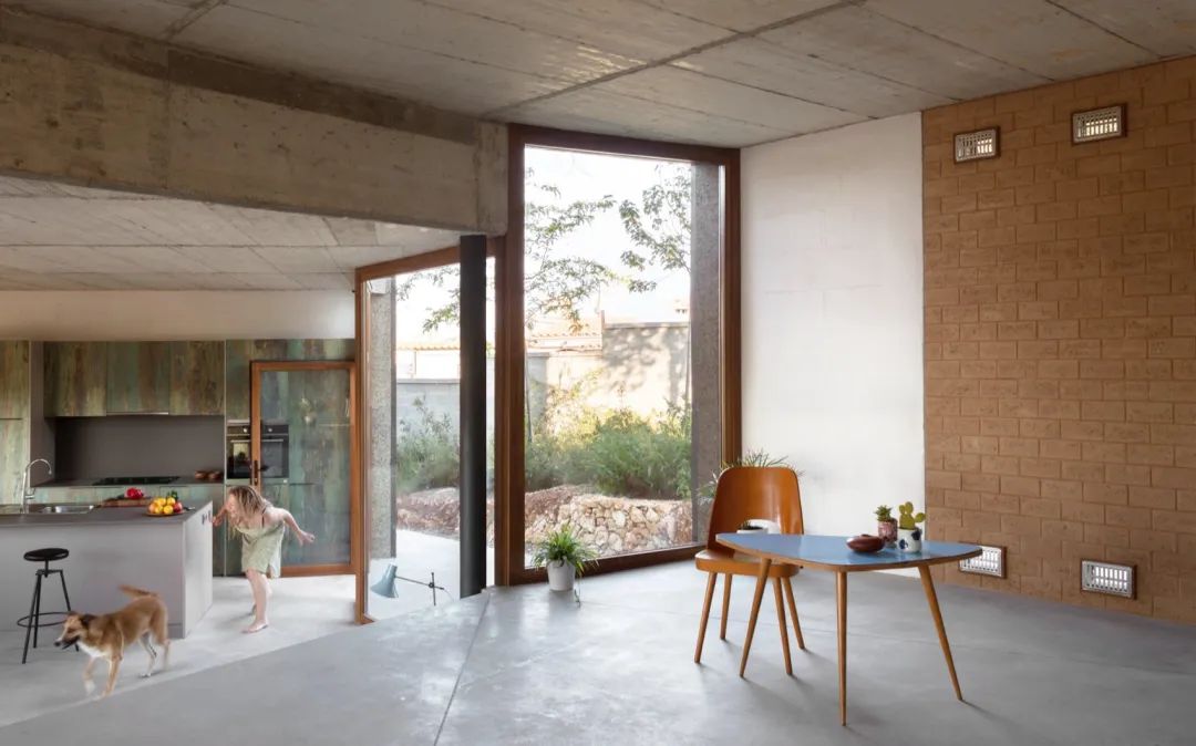 圖說：起居空間（攝影： El Fil Verd, Estudi d'Arquitectura）