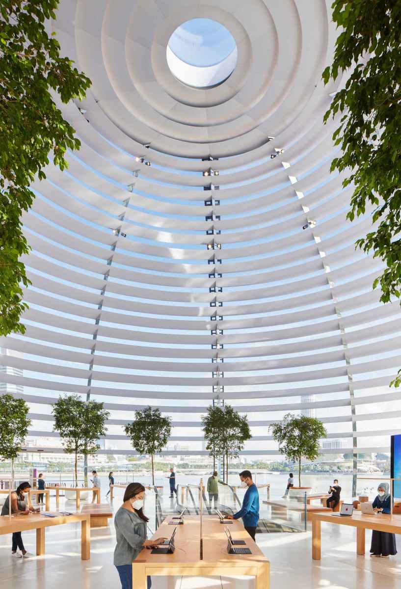 APPLE STORE 新加坡濱海灣金沙旗艦店室內空間,宛如在羅馬萬神殿