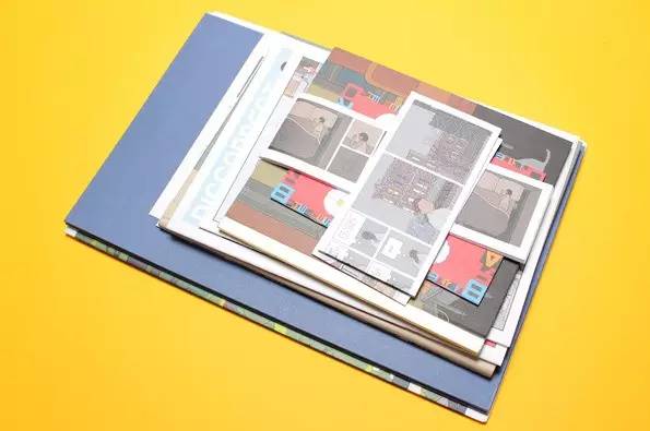 Building Stories 小樓裡的萬千春秋故事  作者：Chris Ware  出版社：Pantheon