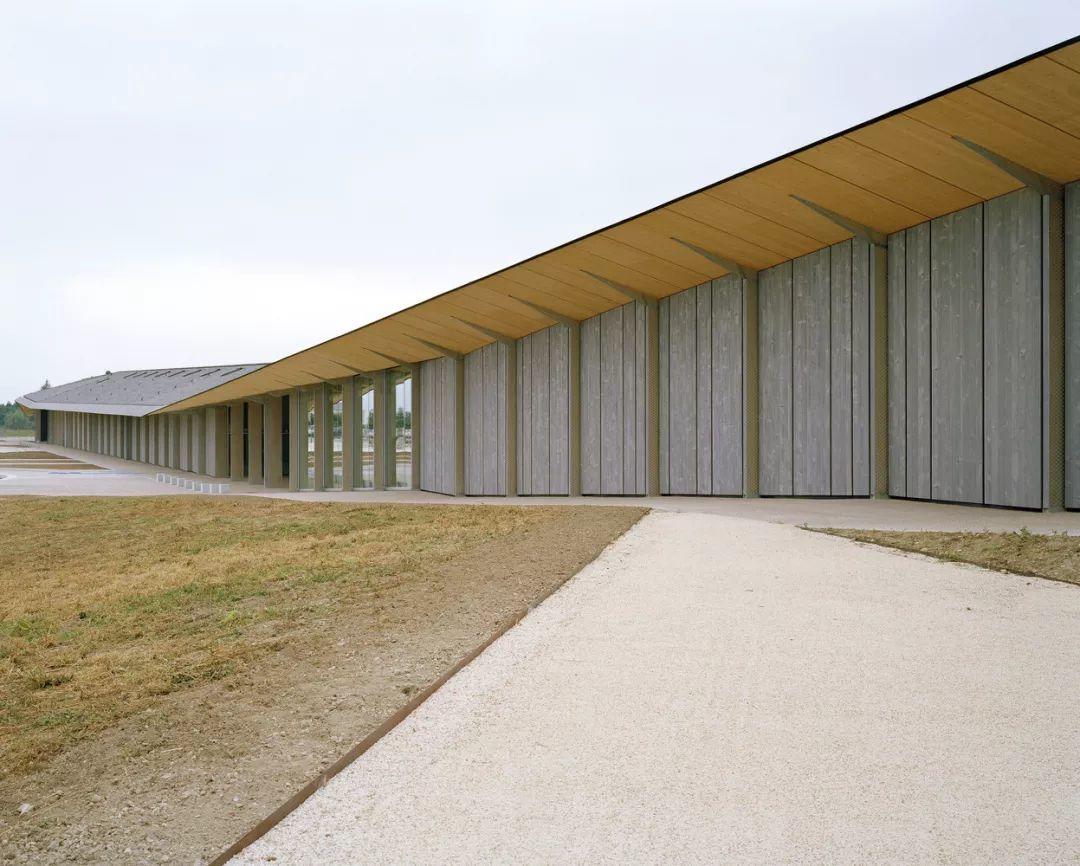 同一屋簷下 / 隈研吾建築都市設計