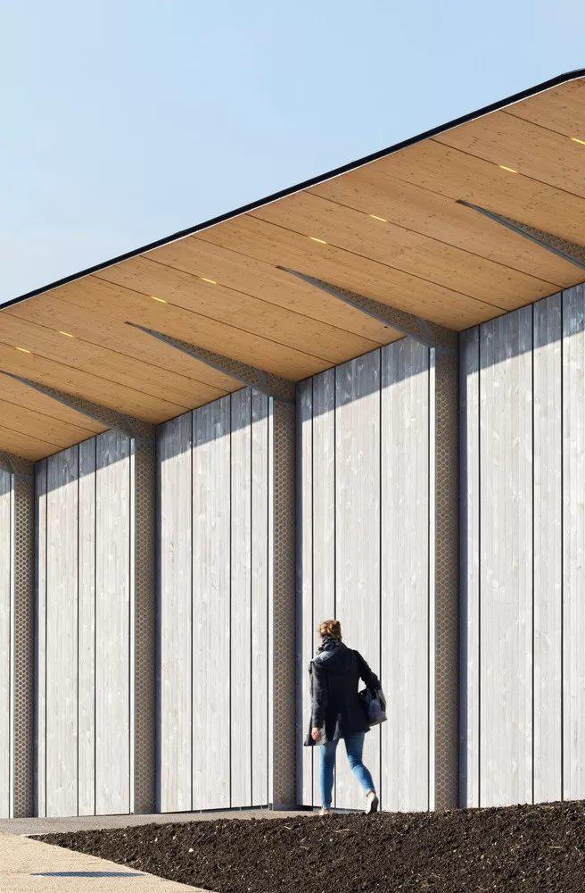 同一屋簷下 / 隈研吾建築都市設計