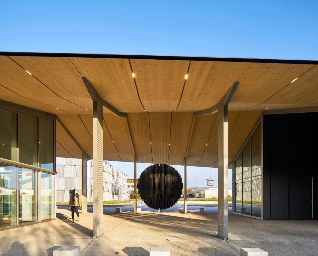 同一屋簷下 / 隈研吾建築都市設計