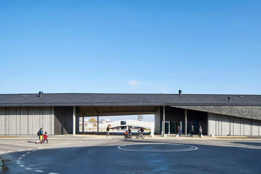 同一屋簷下 / 隈研吾建築都市設計